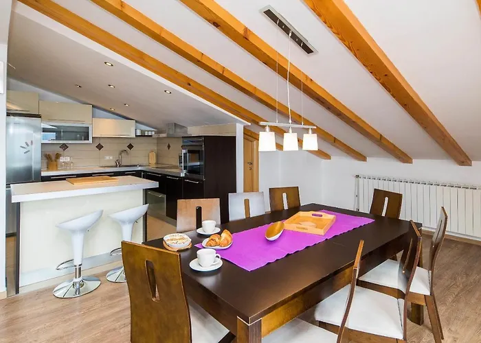 Marty Penthouse Lägenhet Novi Vinodolski